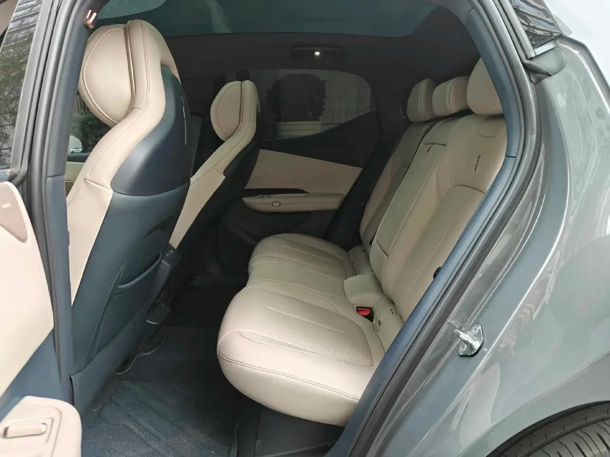 2025 Dongfeng Z9 2.0T 258HP L4 8AT,autocango,china used car exporter,china ev exporter,chinese used car exporter,chinese used ev exporter