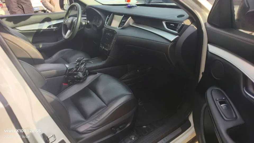 2018 Infiniti QX30 2.0T 211HP L4 7DCT,autocango,china used car exporter,china ev exporter,chinese used car exporter,chinese used ev exporter