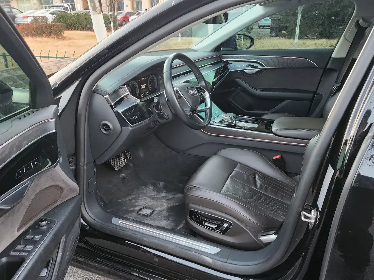 2023 Audi A8 2.0T 265HP L4 8AT,autocango,china used car exporter,china ev exporter,chinese used car exporter,chinese used ev exporter