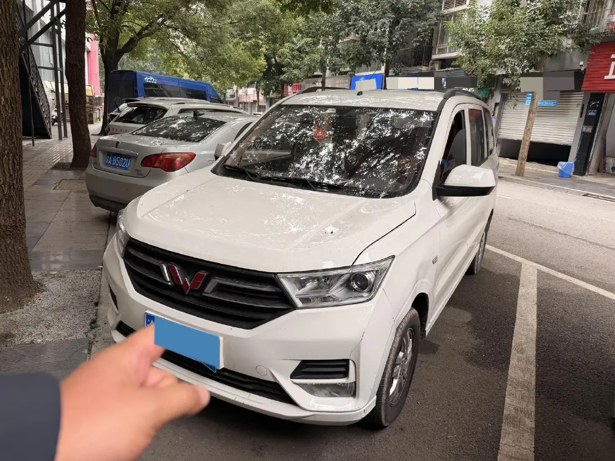 2021 WuLing HongGuang 1.5L 99HP L4 6MT