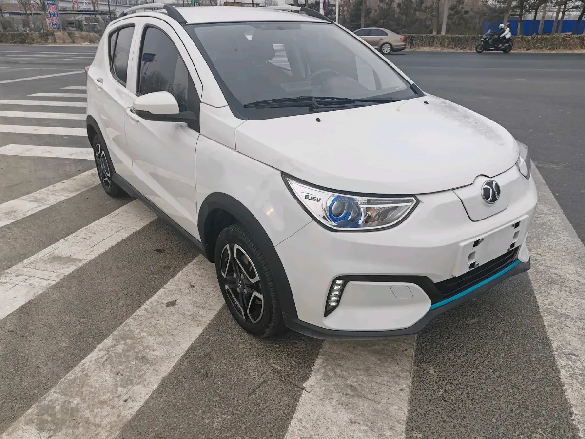 2018 Landwind XiaoYao 1.5T 163HP L4 CVT,autocango,china used car exporter,china ev exporter,chinese used car exporter,chinese used ev exporter