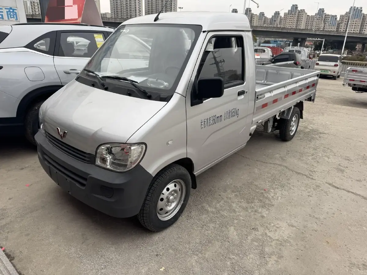 2023 WuLing ZhiGuang Mini Truck 1.5L 102HP L4 5MT