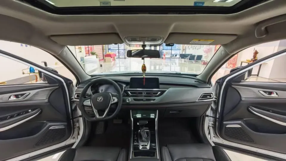 2021 ChangAn CS75 1.5T 178HP L4 7DCT,autocango,china used car exporter,china ev exporter,chinese used car exporter,chinese used ev exporter