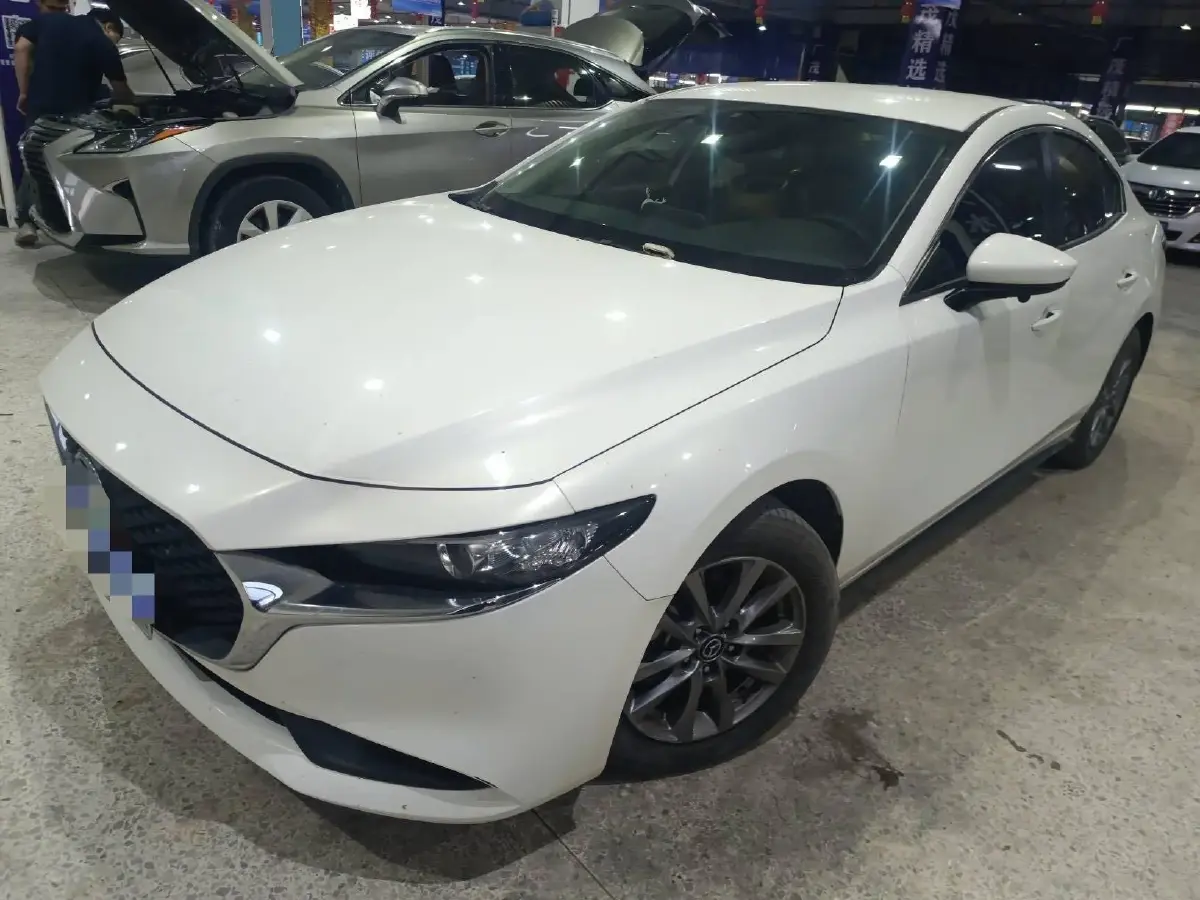 2021 Mazda 3 Axela 1.5L 117HP L4 6AT