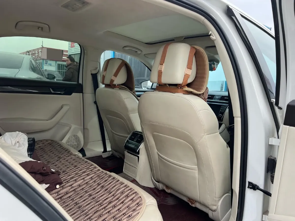 2017 Skoda Superb 1.4T 150HP L4 7DCT,autocango,china used car exporter,china ev exporter,chinese used car exporter,chinese used ev exporter