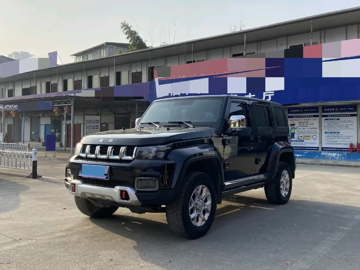 2018 Beijing BJ40 2.0T 150HP L4 6MT