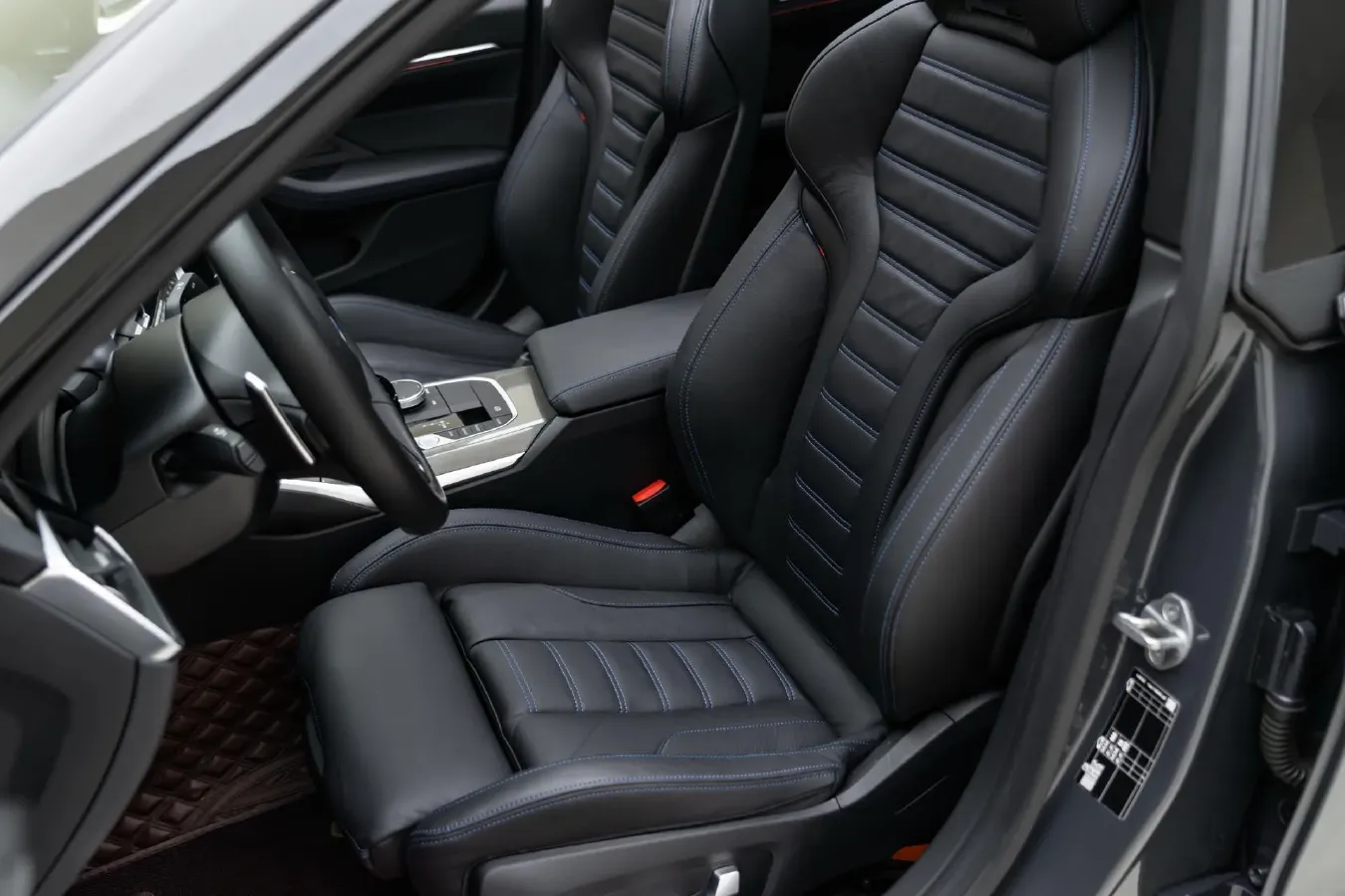 2022 Infiniti QX50 2.0T 261HP L4 CVT,autocango,china used car exporter,china ev exporter,chinese used car exporter,chinese used ev exporter