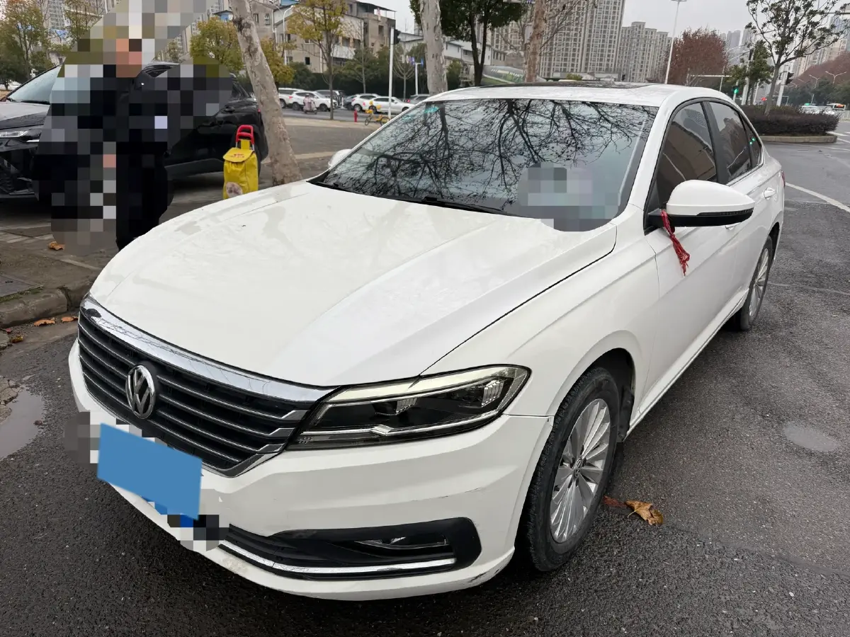 2019 Volkswagen Sagitar 1.2T 116HP L4 7DCT