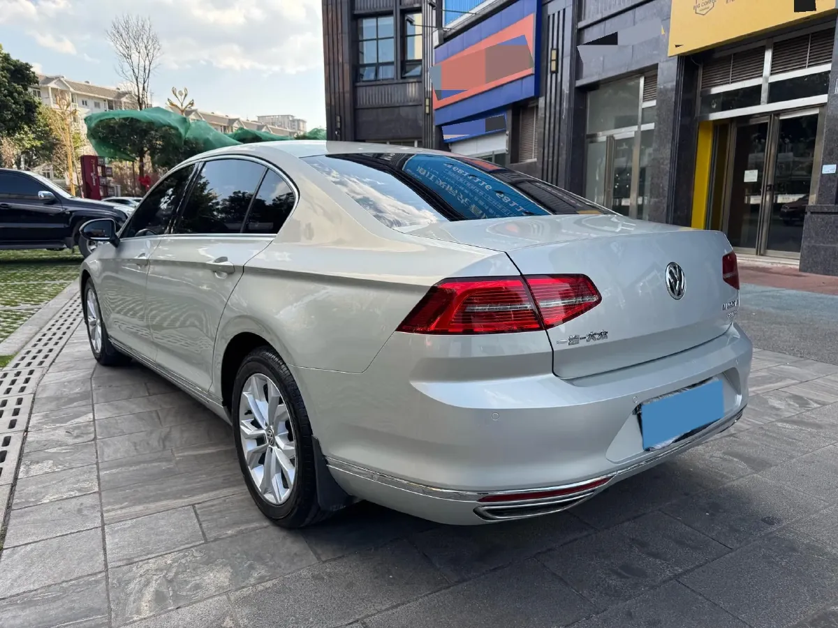 2018 Volkswagen Magotan 1.8T 180HP L4 7DCT,autocango,china used car exporter,china ev exporter,chinese used car exporter,chinese used ev exporter