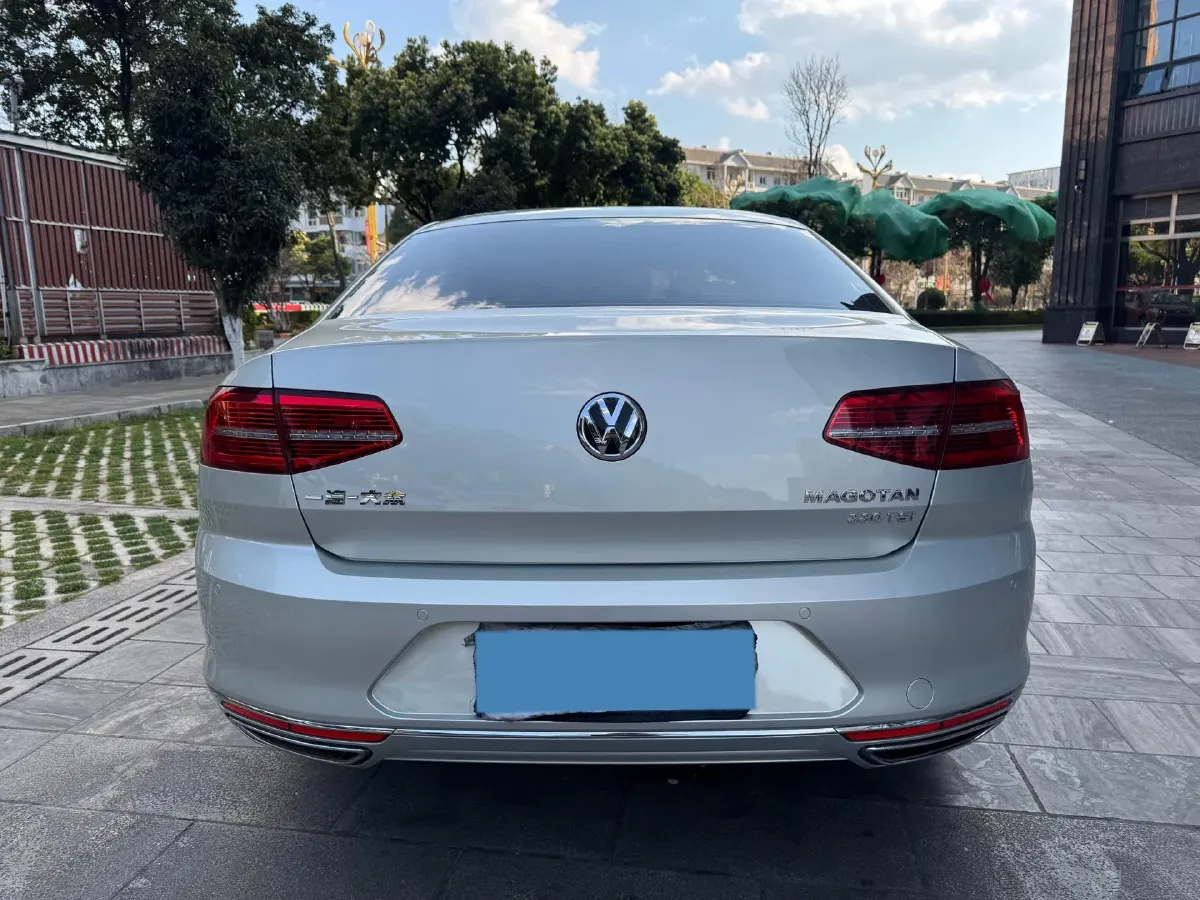 2018 Volkswagen Magotan 1.8T 180HP L4 7DCT,autocango,china used car exporter,china ev exporter,chinese used car exporter,chinese used ev exporter