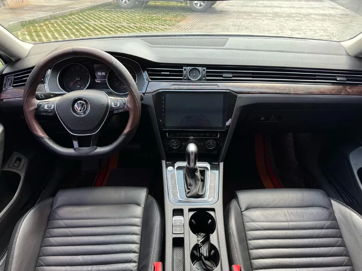 2018 Volkswagen Magotan 1.8T 180HP L4 7DCT,autocango,china used car exporter,china ev exporter,chinese used car exporter,chinese used ev exporter