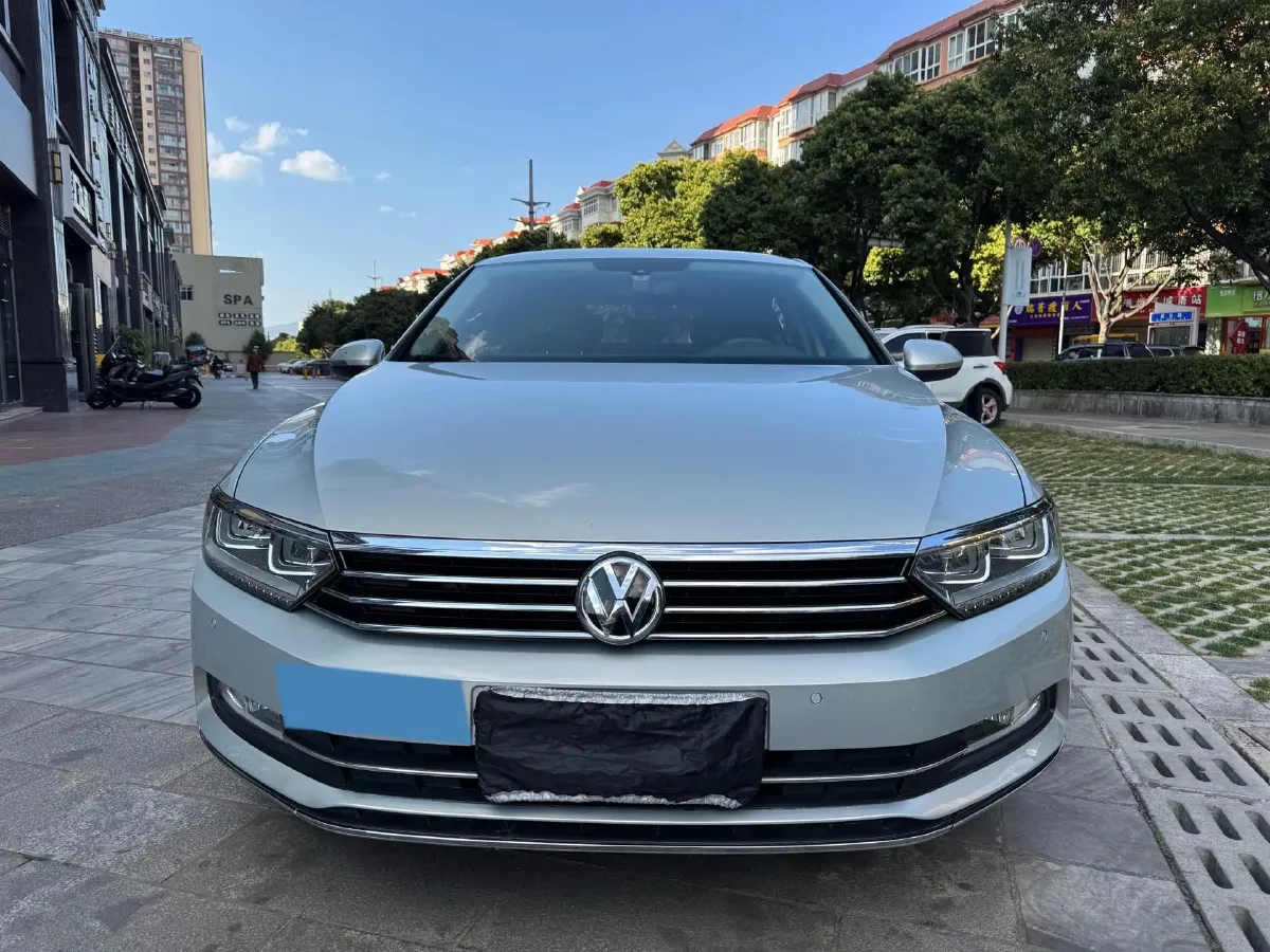 2018 Volkswagen Magotan 1.8T 180HP L4 7DCT,autocango,china used car exporter,china ev exporter,chinese used car exporter,chinese used ev exporter