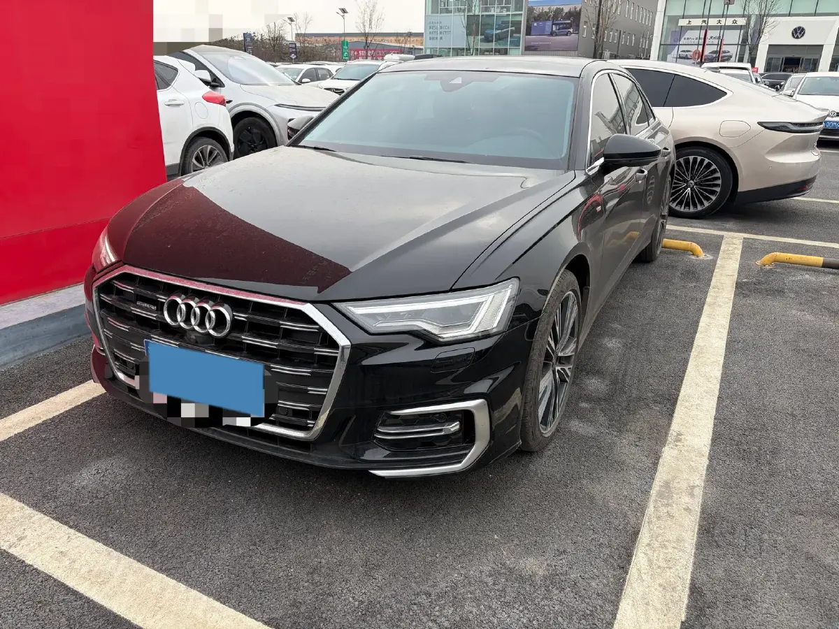 2024 Audi A6L 2.0T 245HP L4 7DCT