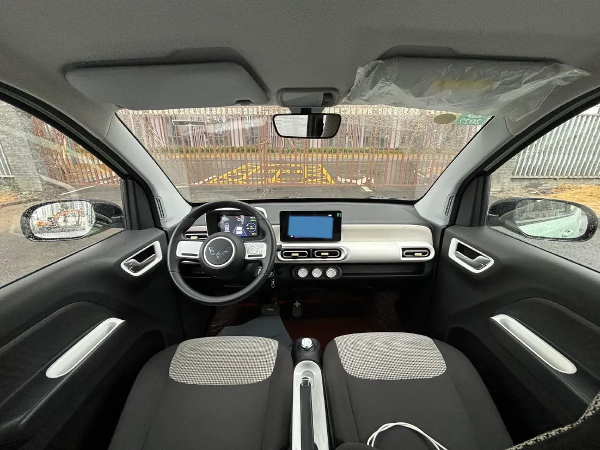 2024 WuLing HongGuang MINI EV BEV 17.3KWH,autocango,china used car exporter,china ev exporter,chinese used car exporter,chinese used ev exporter