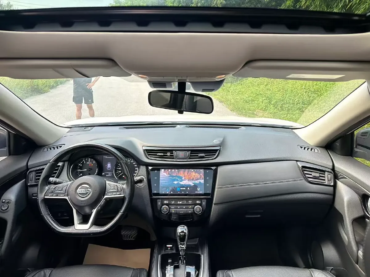 2020 Nissan X-Trail 2.0L 154HP L4 CVT,autocango,china used car exporter,china ev exporter,chinese used car exporter,chinese used ev exporter