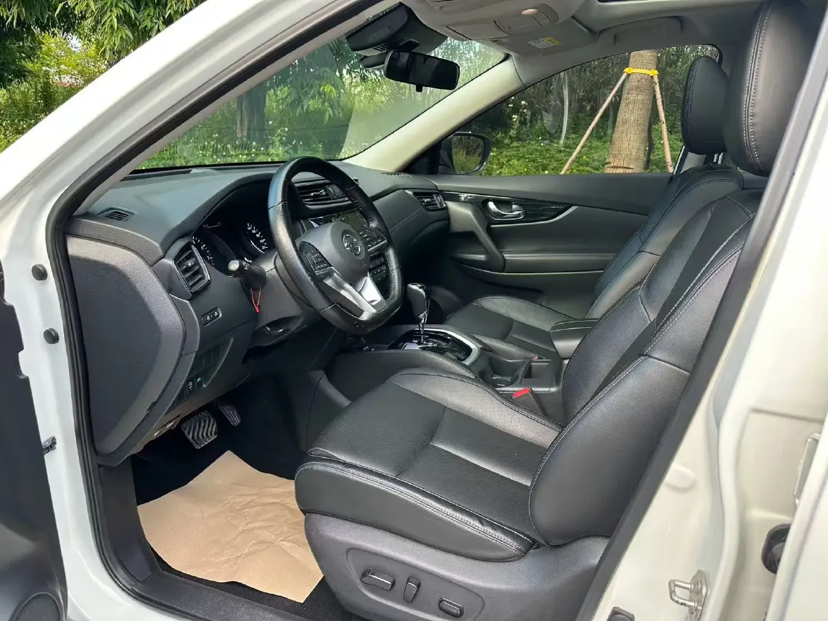 2020 Nissan X-Trail 2.0L 154HP L4 CVT,autocango,china used car exporter,china ev exporter,chinese used car exporter,chinese used ev exporter