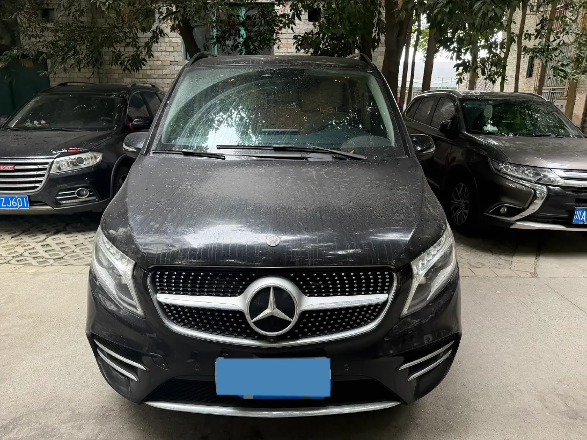 2020 Mercedes-Benz V Class 2.0T 211HP L4 9AT,autocango,china used car exporter,china ev exporter,chinese used car exporter,chinese used ev exporter