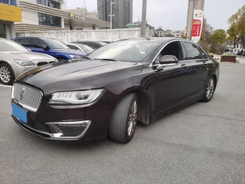 2020 Lincoln MKZ 2.0T 196HP L4 6AT