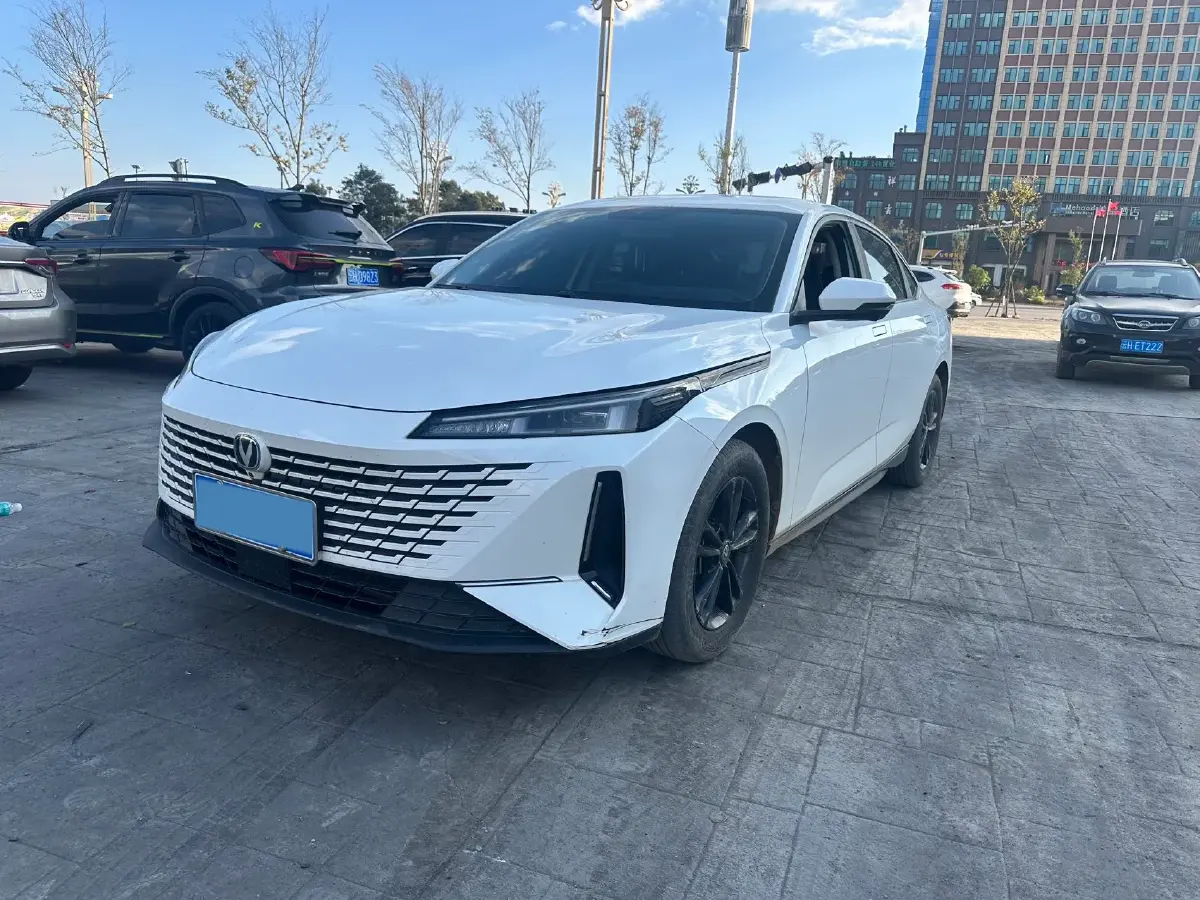 2023 ChangAn Oshan Z6 1.5T 188HP L4 7DCT