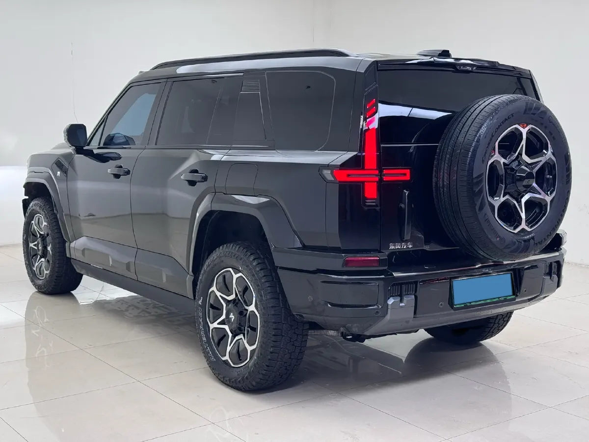 2025 M Hero WarriorM817 1.5T 197HP L4 2DHT PHEV,autocango,china used car exporter,china ev exporter,chinese used car exporter,chinese used ev exporter