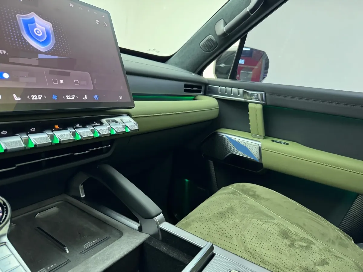 2025 M Hero WarriorM817 1.5T 197HP L4 2DHT PHEV,autocango,china used car exporter,china ev exporter,chinese used car exporter,chinese used ev exporter