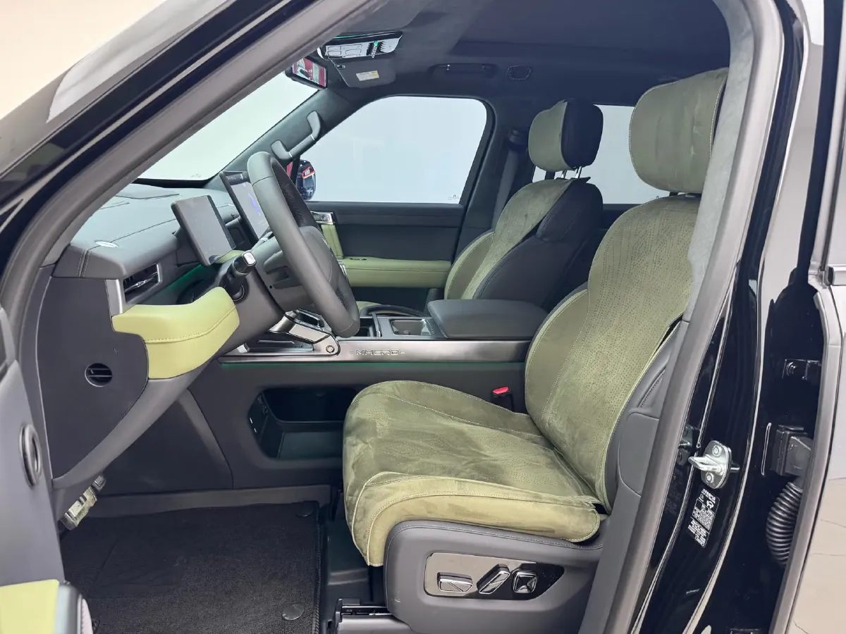 2025 M Hero WarriorM817 1.5T 197HP L4 2DHT PHEV,autocango,china used car exporter,china ev exporter,chinese used car exporter,chinese used ev exporter