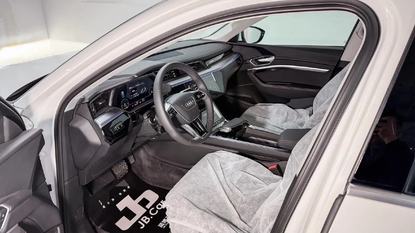 2021 Audi e-tron BEV 96.7KWH,autocango,china used car exporter,china ev exporter,chinese used car exporter,chinese used ev exporter