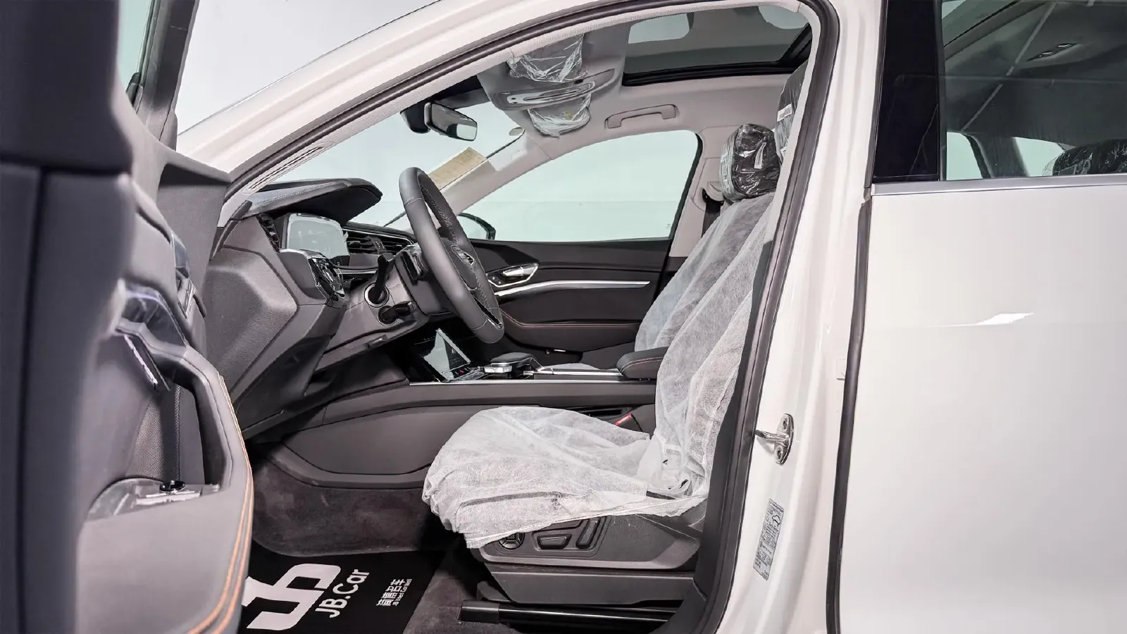 2021 Audi e-tron BEV 96.7KWH,autocango,china used car exporter,china ev exporter,chinese used car exporter,chinese used ev exporter