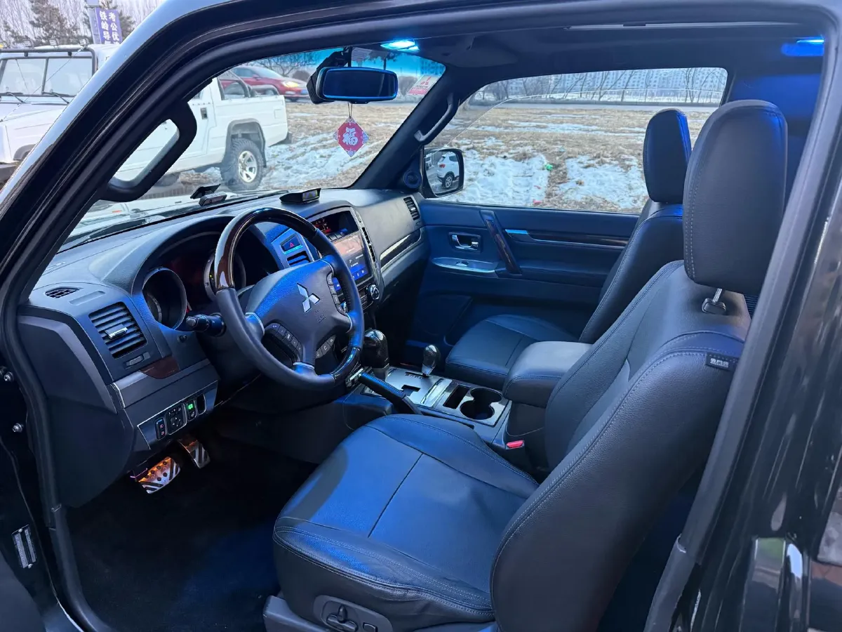 2015 Hyundai Cenesis 3.0L 257HP V6 8AT,autocango,china used car exporter,china ev exporter,chinese used car exporter,chinese used ev exporter