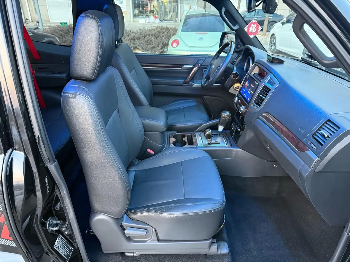 2015 Hyundai Cenesis 3.0L 257HP V6 8AT,autocango,china used car exporter,china ev exporter,chinese used car exporter,chinese used ev exporter