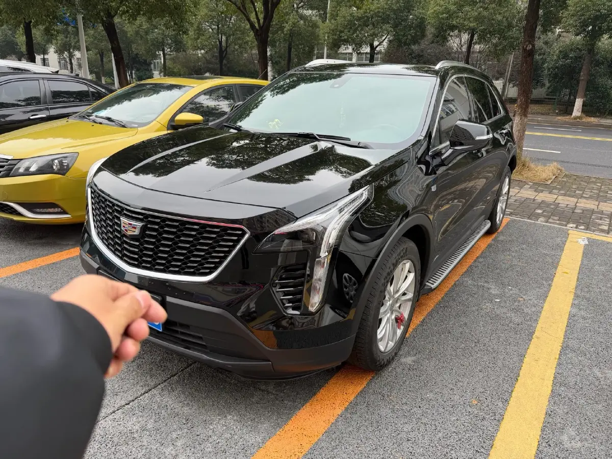 2021 Cadillac XT4 2.0T 237HP L4 9AT