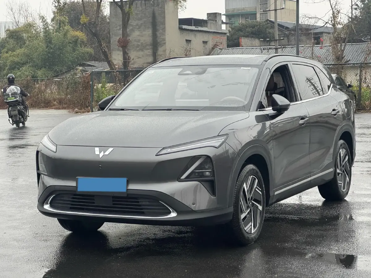 2024 WuLing XingGuangS 1.5L 106HP L4 E-CVT PHEV 20.5KWH