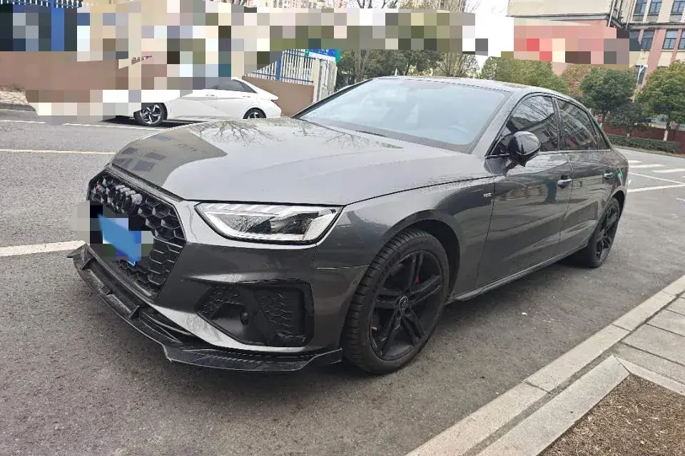 2022 Audi A4L 2.0T 190HP L4 7DCT