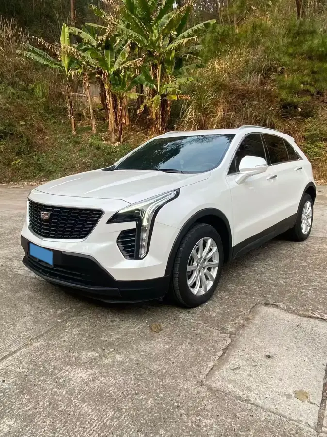 2022 Cadillac XT4 2.0T 237HP L4 9AT