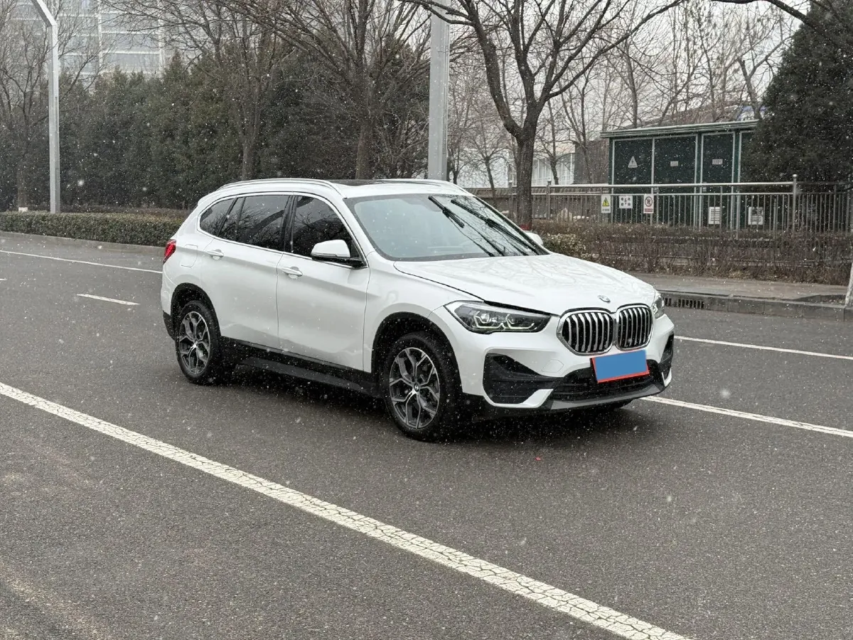 2022 BMW X1 2.0T 192HP L4 7DCT,autocango,china used car exporter,china ev exporter,chinese used car exporter,chinese used ev exporter