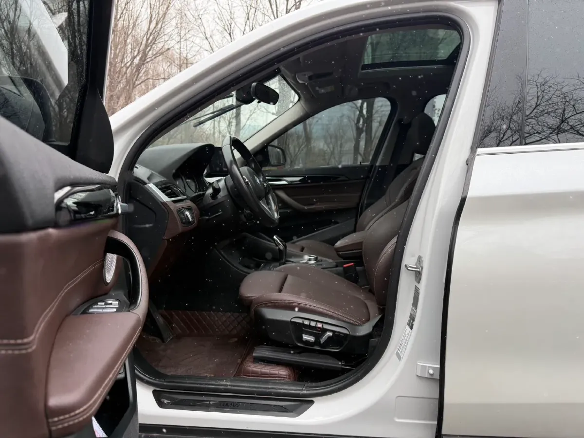 2022 BMW X1 2.0T 192HP L4 7DCT,autocango,china used car exporter,china ev exporter,chinese used car exporter,chinese used ev exporter