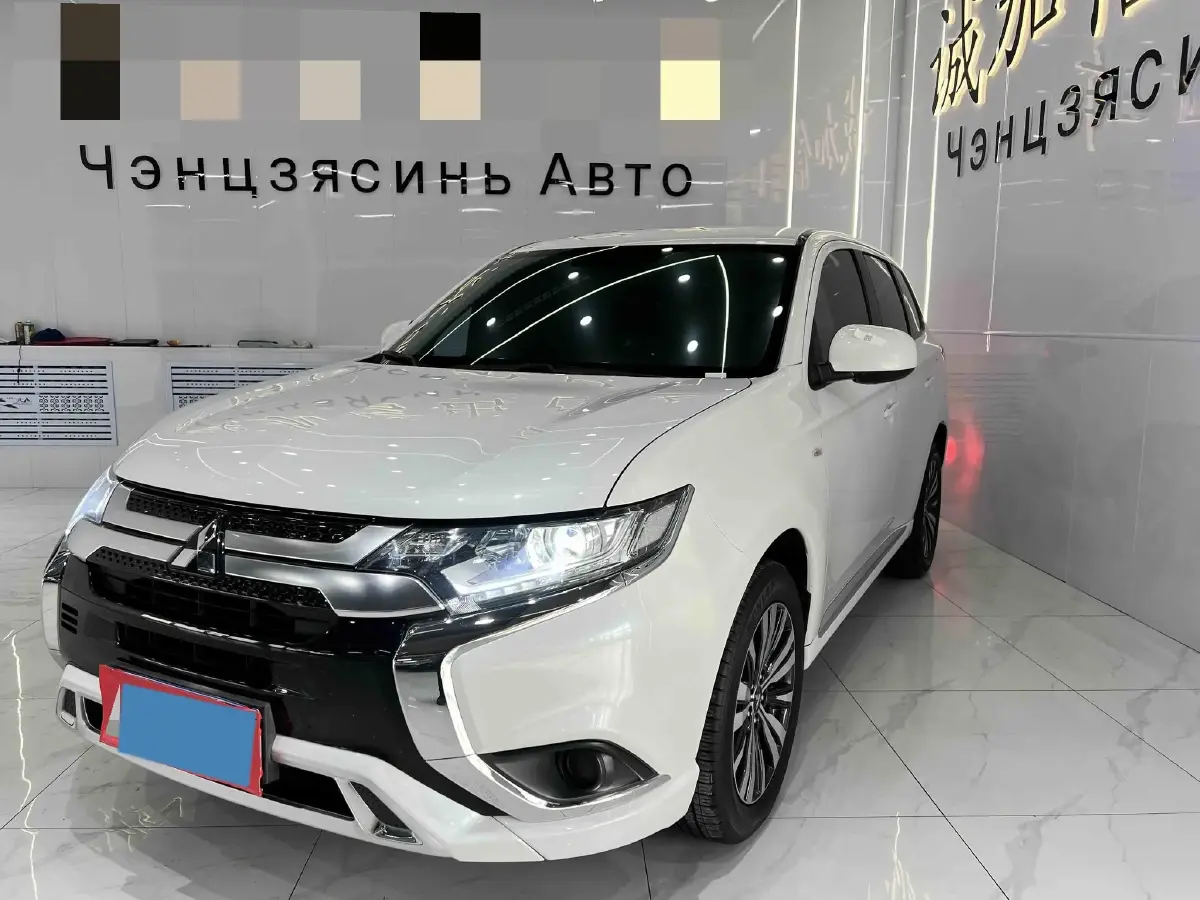 2021 Mitsubishi Outlander 2.0L 166HP L4 CVT