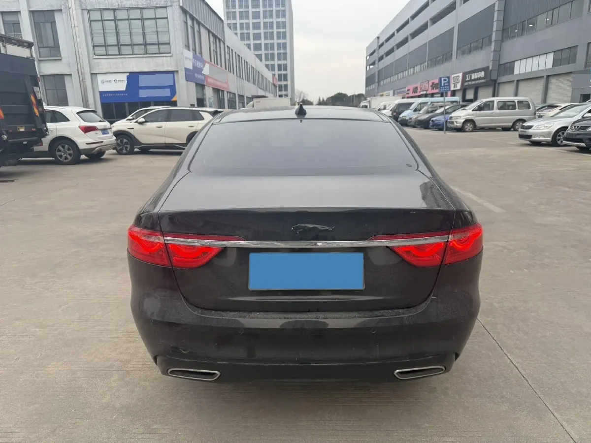 2020 Jaguar XFL 2.0T 200HP L4 8AT,autocango,china used car exporter,china ev exporter,chinese used car exporter,chinese used ev exporter