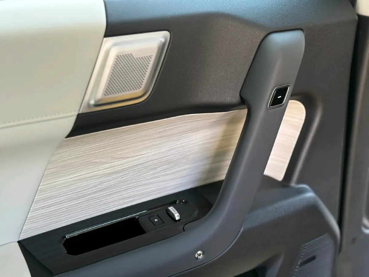 2024 iCAR iCAR 03 BEV 65.69KWH,autocango,china used car exporter,china ev exporter,chinese used car exporter,chinese used ev exporter