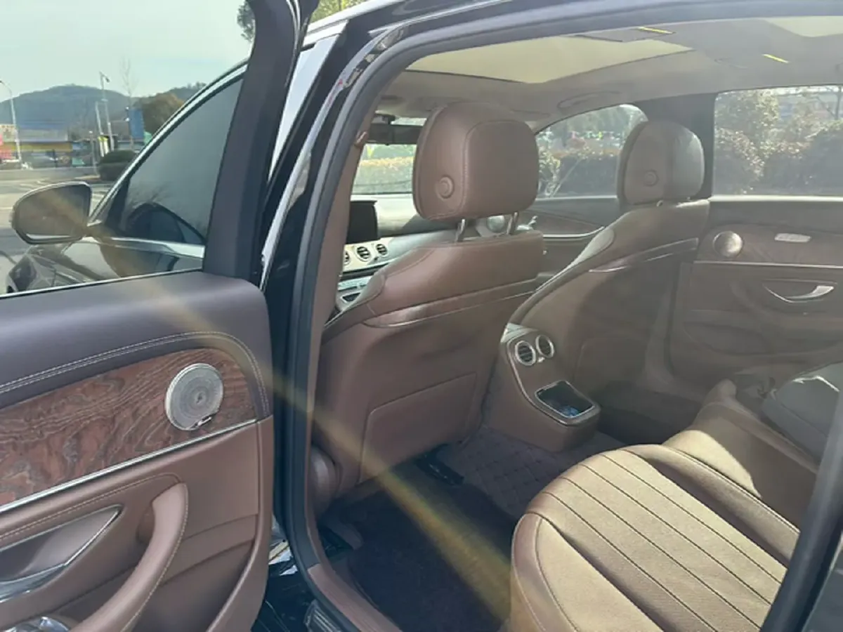 2023 Mercedes-Benz E Class 2.0T 197HP L4 9AT,autocango,china used car exporter,china ev exporter,chinese used car exporter,chinese used ev exporter
