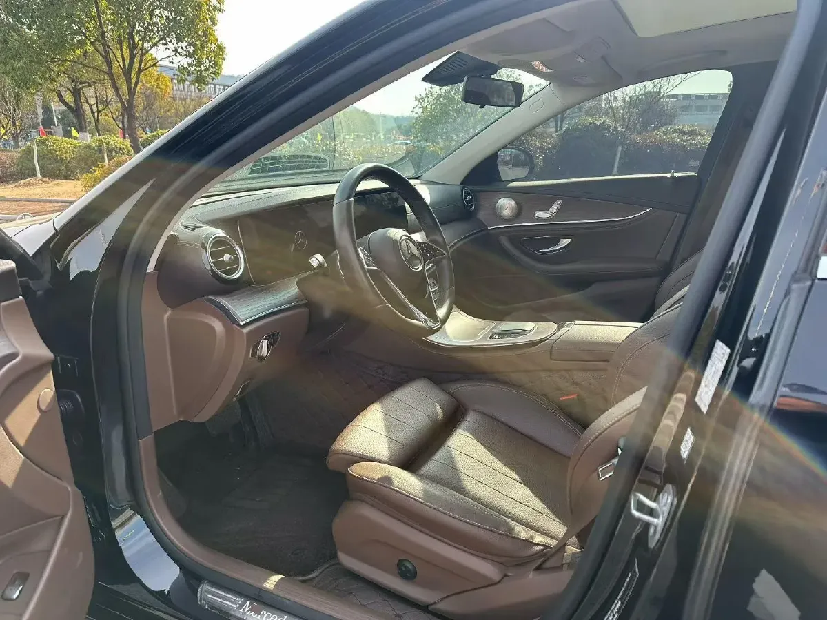 2023 Mercedes-Benz E Class 2.0T 197HP L4 9AT,autocango,china used car exporter,china ev exporter,chinese used car exporter,chinese used ev exporter