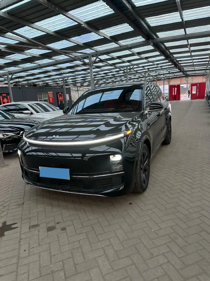 2023 Li L8 Range Extended 154HP REEV 40.9KWH