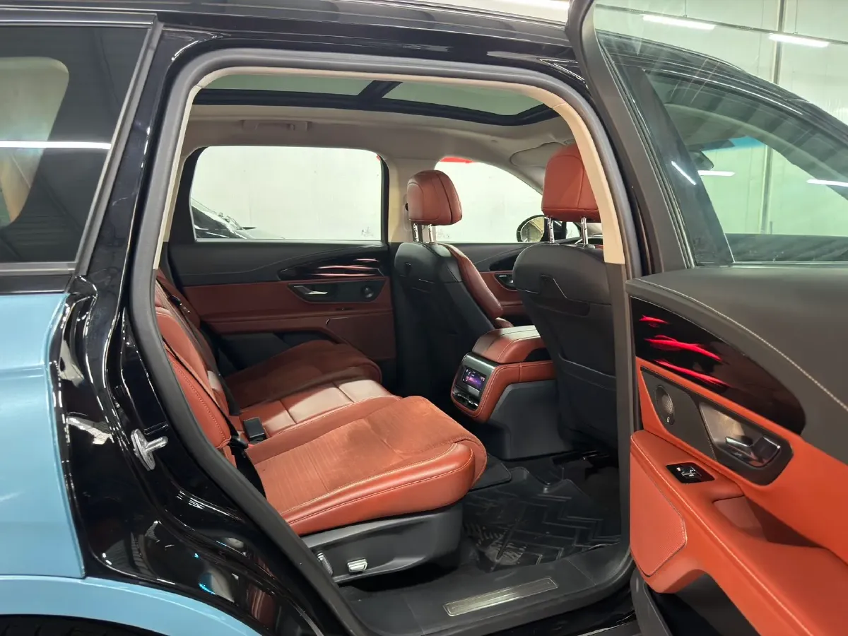 2023 Lincoln Nautilus 2.0T 282HP L4 E-CVT Hybrid,autocango,china used car exporter,china ev exporter,chinese used car exporter,chinese used ev exporter