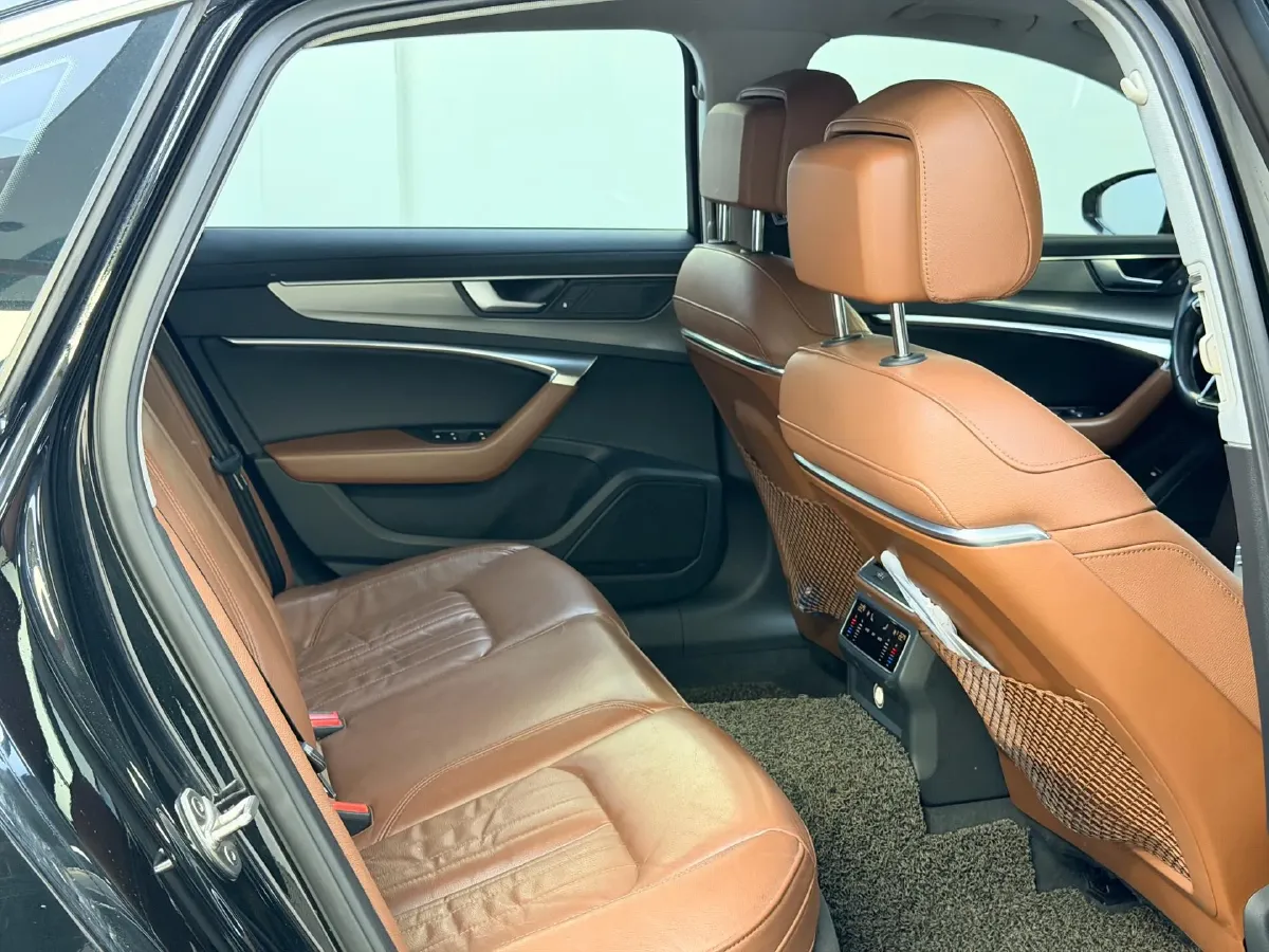 2019 Mercedes-Benz E Class 1.5T 184HP L4 9AT,autocango,china used car exporter,china ev exporter,chinese used car exporter,chinese used ev exporter