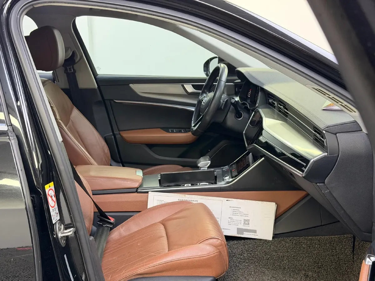2019 Mercedes-Benz E Class 1.5T 184HP L4 9AT,autocango,china used car exporter,china ev exporter,chinese used car exporter,chinese used ev exporter