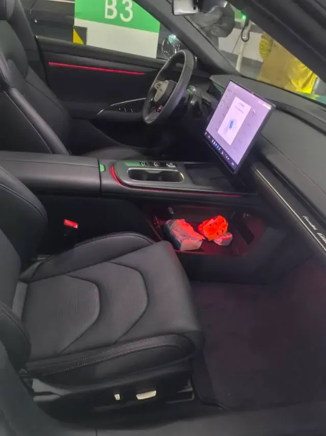 2024 MI SU7 BEV 73.6KWH,autocango,china used car exporter,china ev exporter,chinese used car exporter,chinese used ev exporter