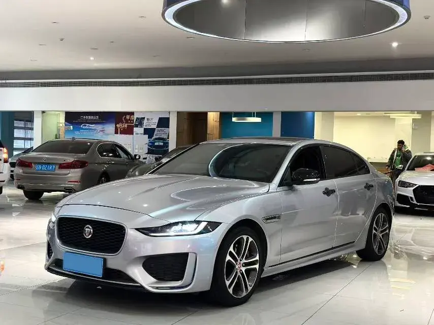 2020 Jaguar XEL 2.0T 200HP L4 8AT