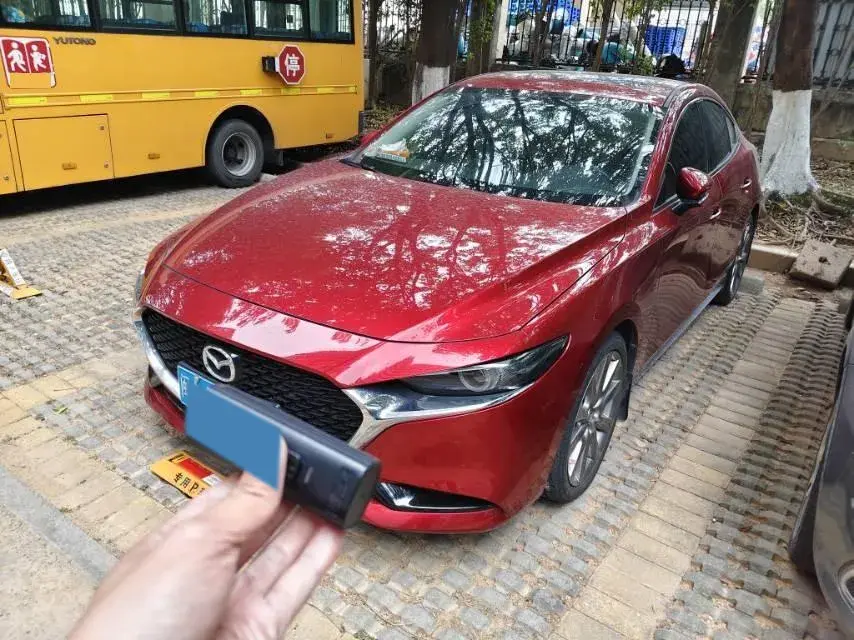 2021 Mazda 3 Axela 2.0L 158HP L4 6AT