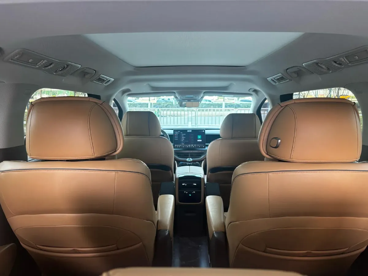 2022 HongQi HS7 3.0T 337HP V6 8AT,autocango,china used car exporter,china ev exporter,chinese used car exporter,chinese used ev exporter