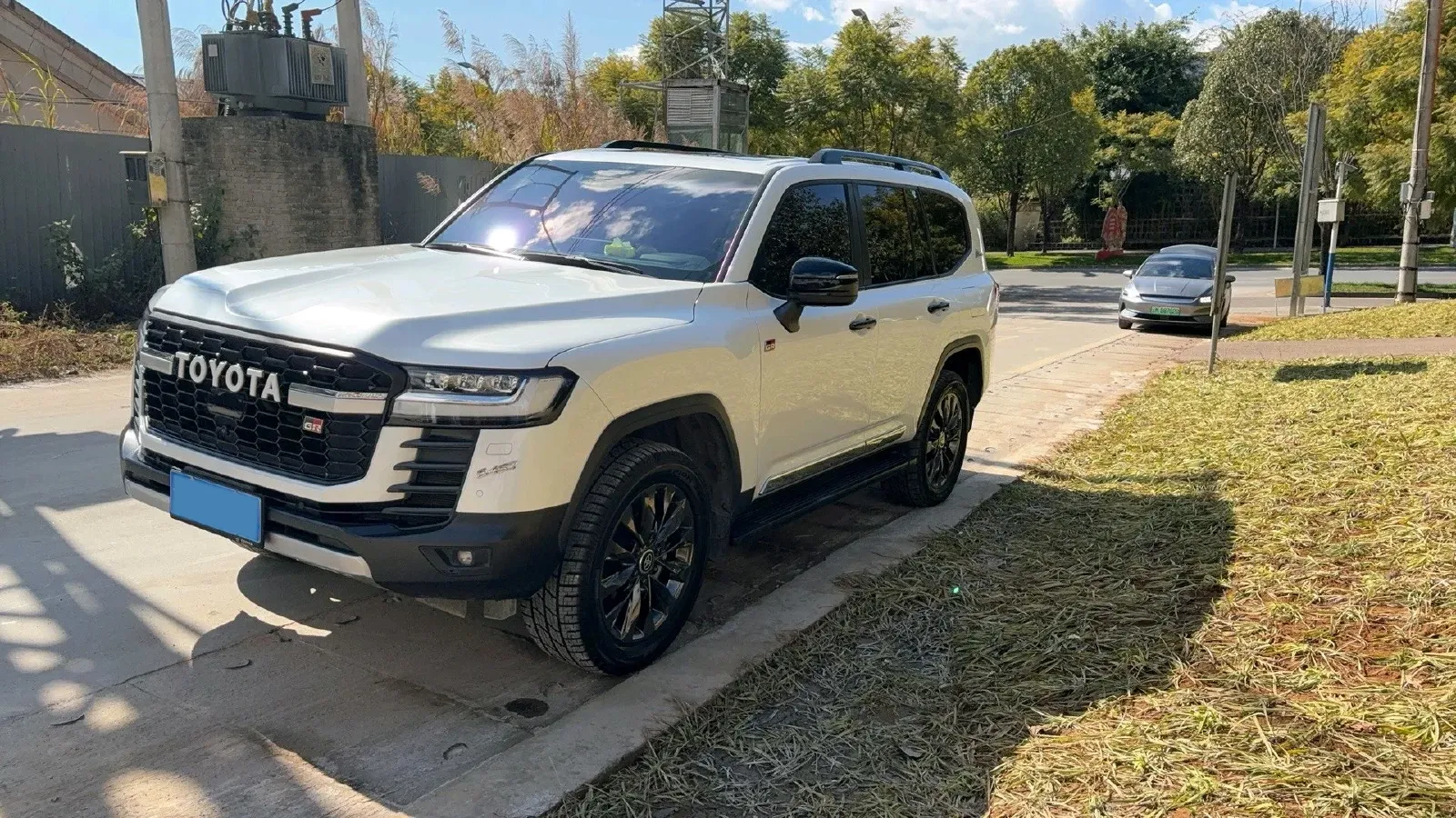 2022 Toyota Land Cruiser 3.4T 415HP V6 10AT,autocango,china used car exporter,china ev exporter,chinese used car exporter,chinese used ev exporter